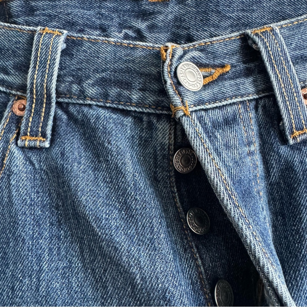 Vintage Levi’s 501 Original Fit Straight Leg Jeans Blue Denim Button Fly Classic - Picture 5 of 11